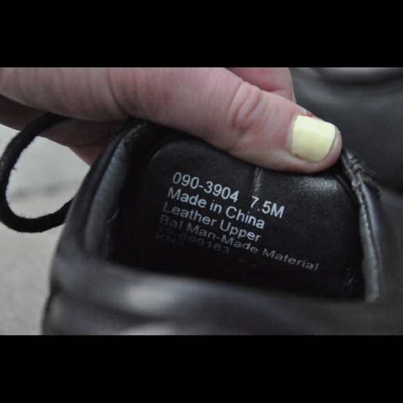 Shiny Waterproof Docker Business Casual Shoes - Picture 5 of 6